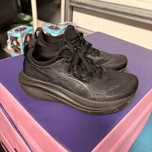 Black Asics Gel Nimbus 27 Size 9 Running Shoe